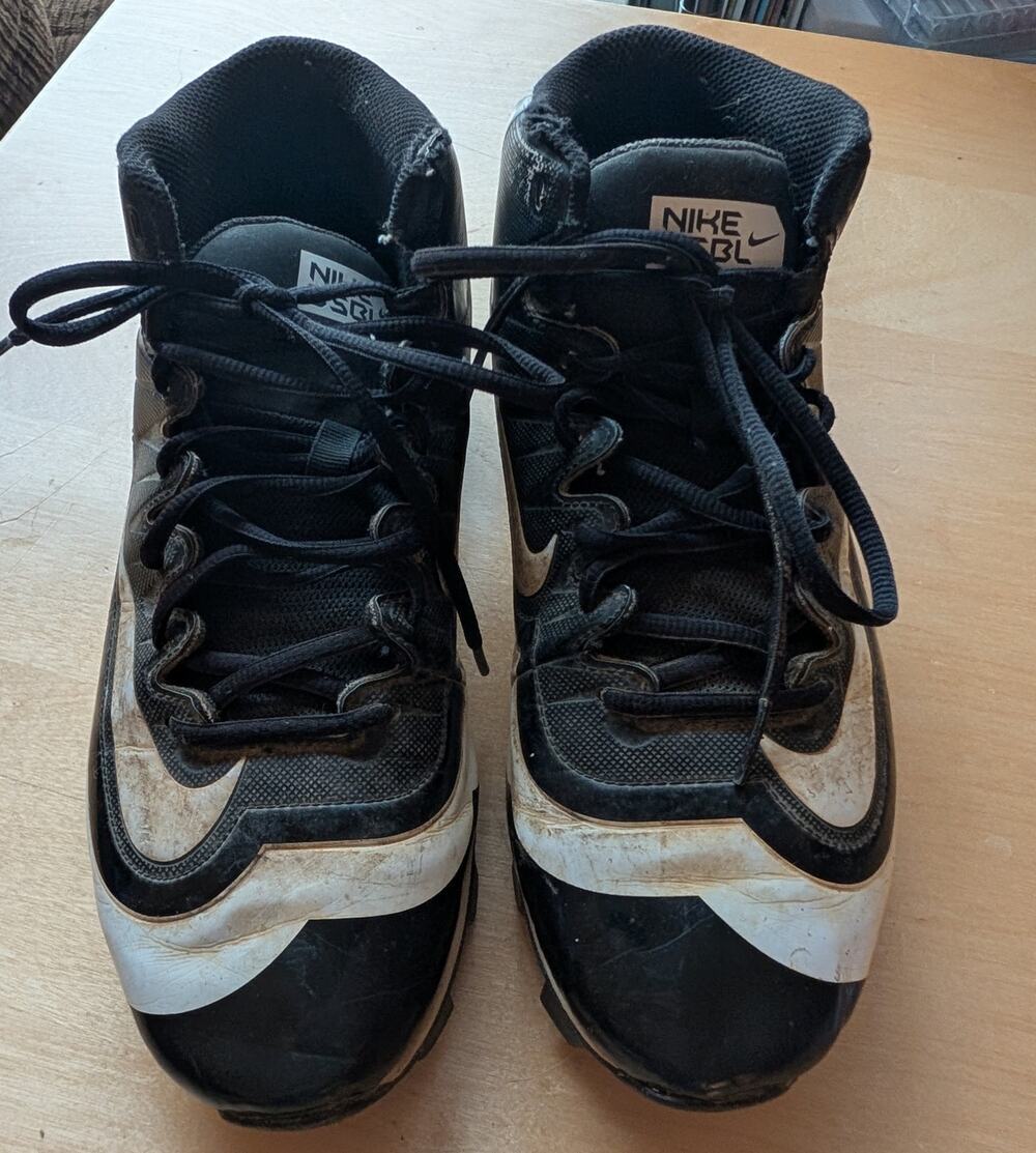 🧨Boys 8.5 Nike Fastflex Baseball Cleats